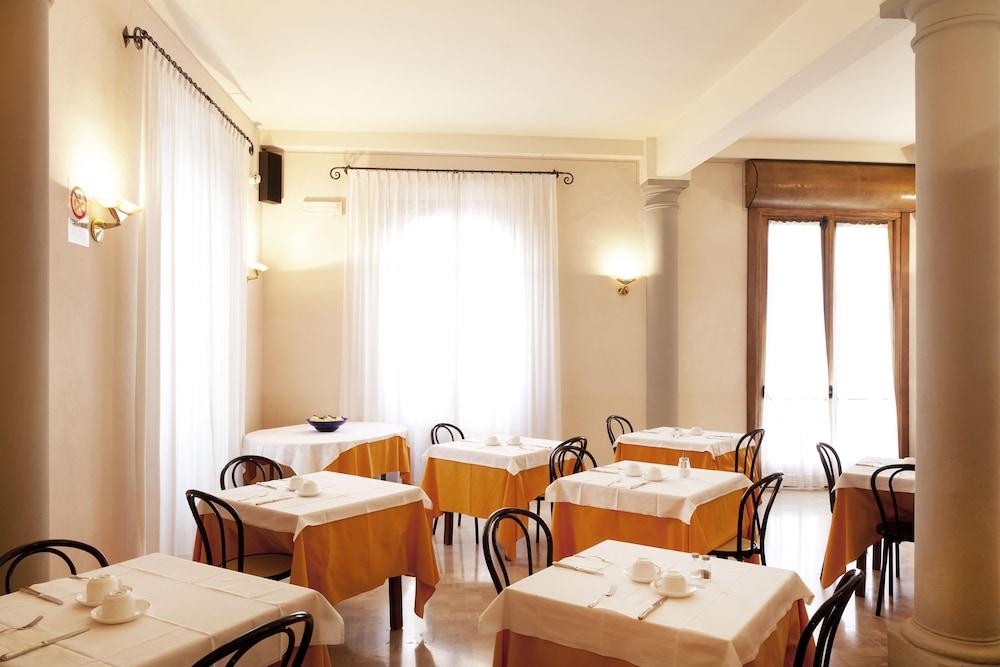 Hotel Savoia E Campana Montecatini Terme Exterior foto