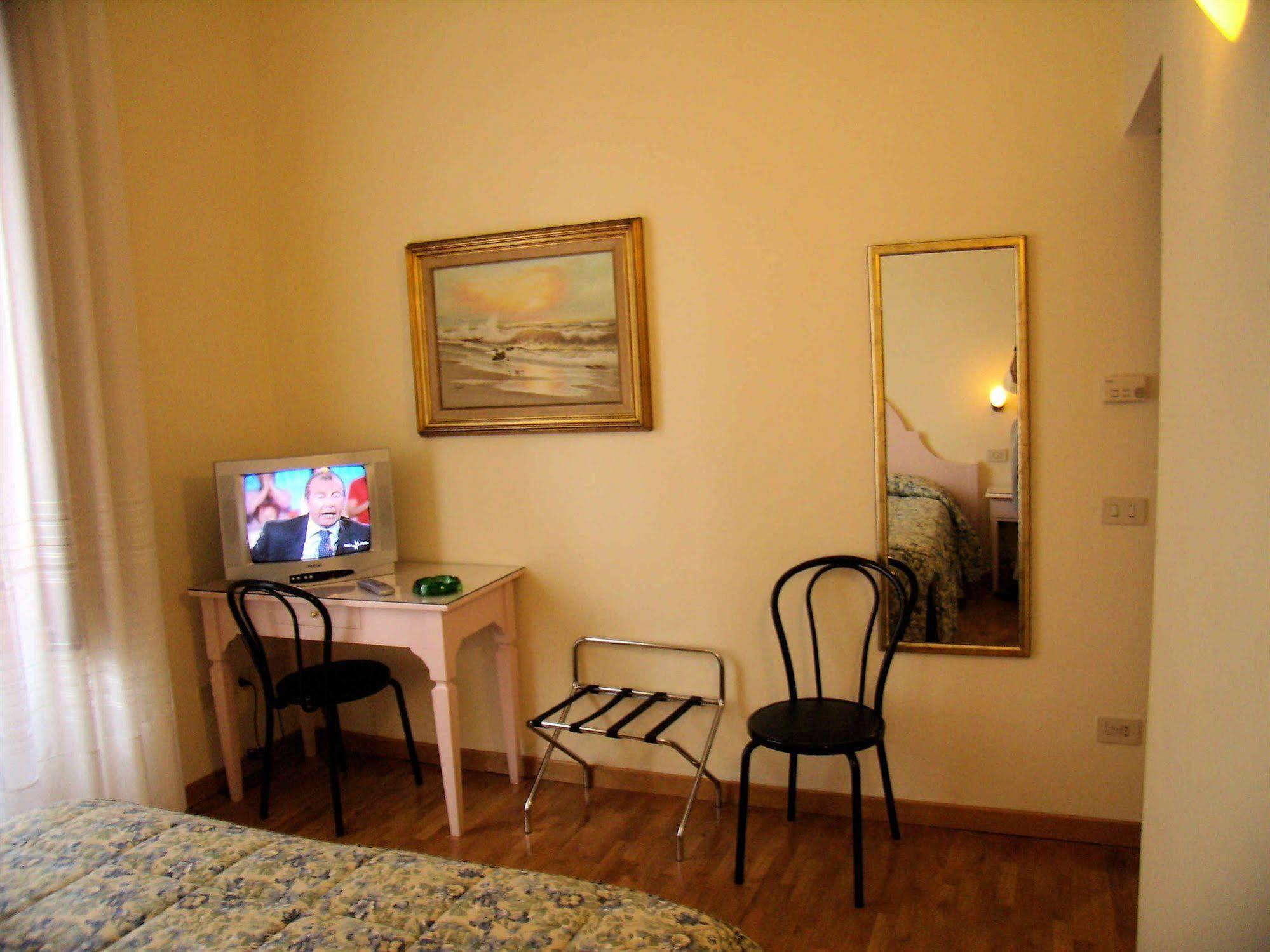 Hotel Savoia E Campana Montecatini Terme Exterior foto